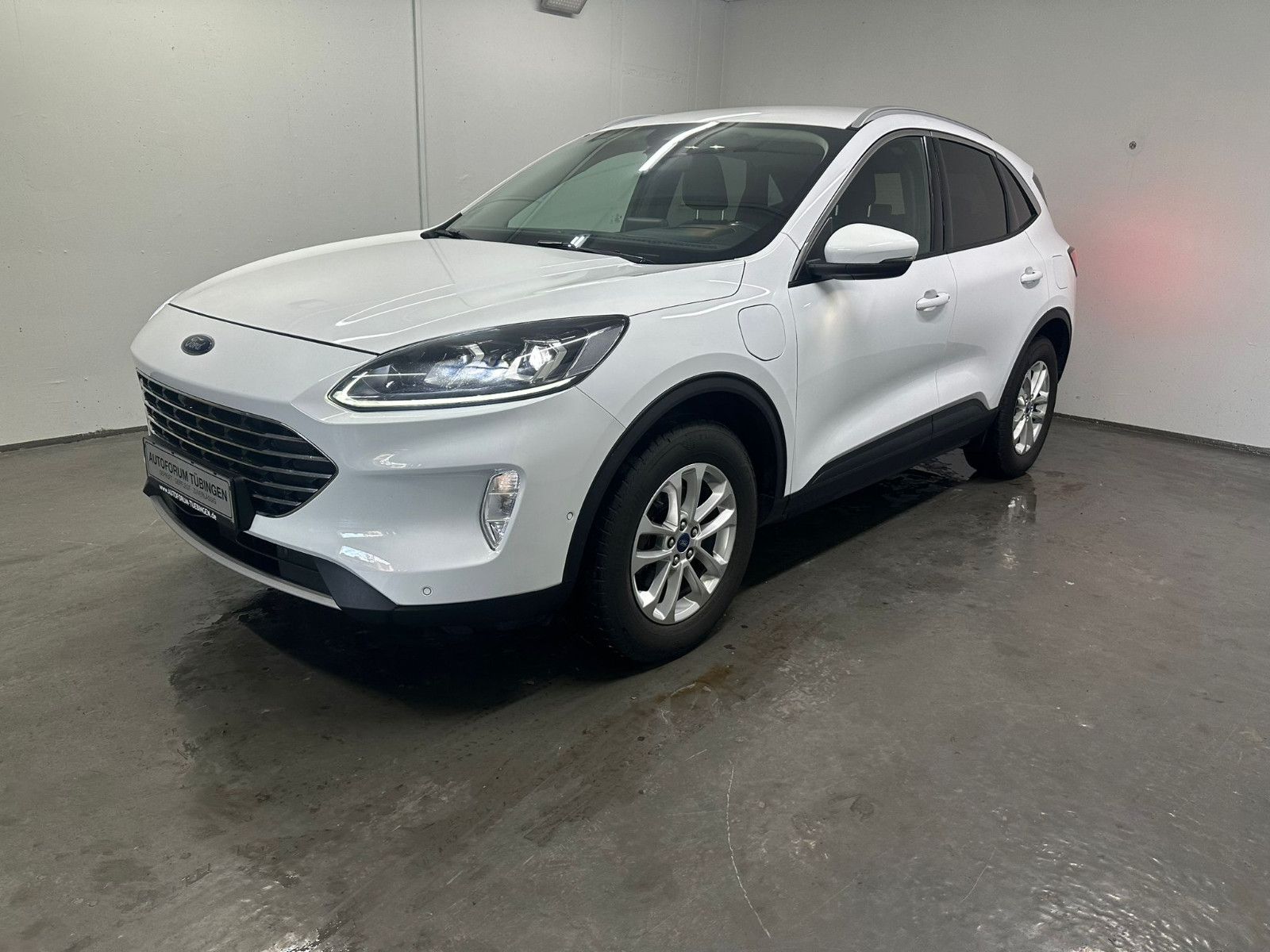 Fahrzeugabbildung Ford Kuga 2.5 Duratec PHEV Titanium X CVT*AHK*WINTER*