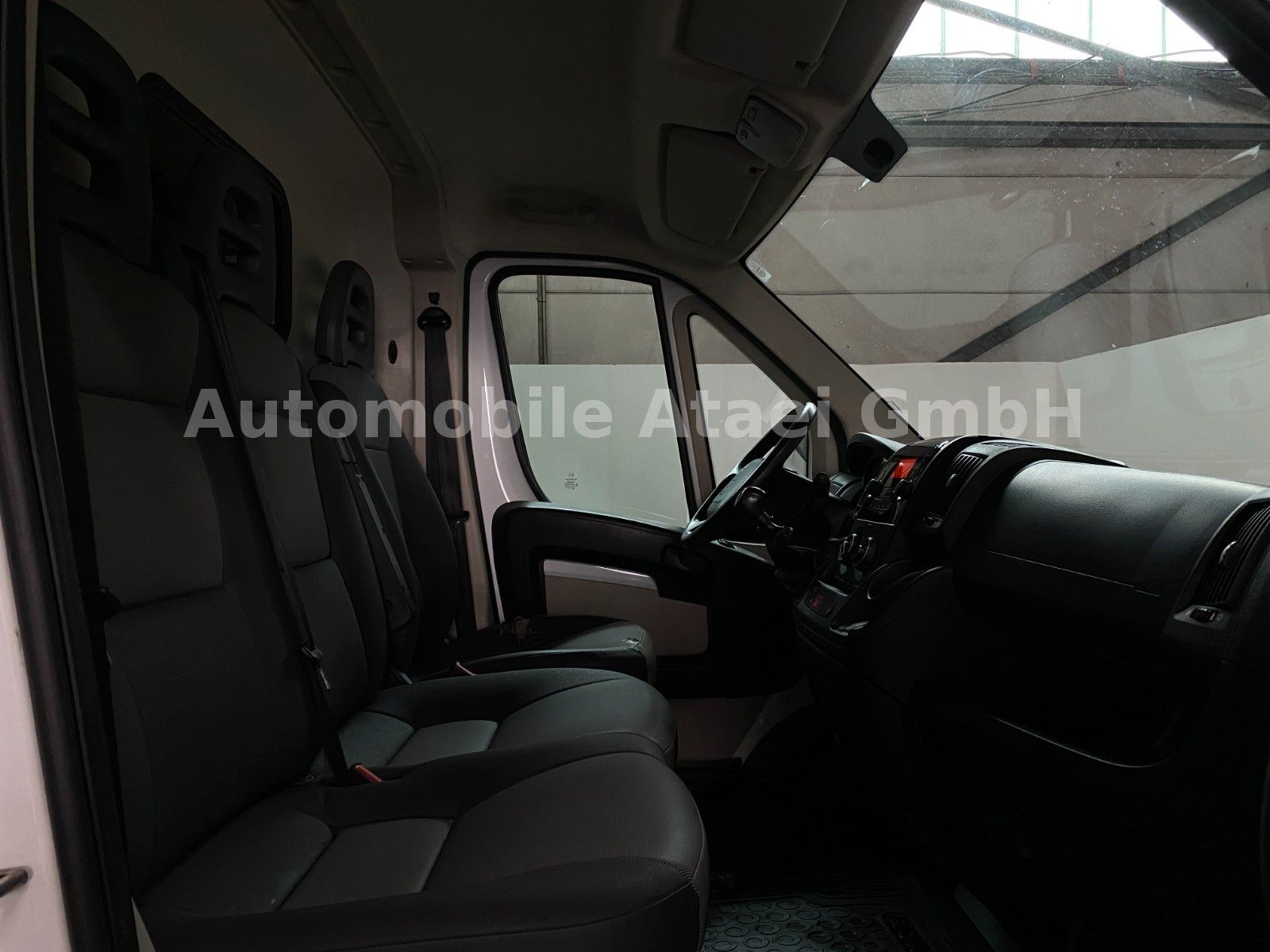 Fahrzeugabbildung Peugeot Boxer Kasten L2H2 * 17.000 km* KLIMA (0874)