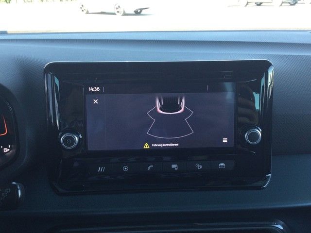 Fahrzeugabbildung SEAT Arona Xperience DSG LED RFK App ACC SH