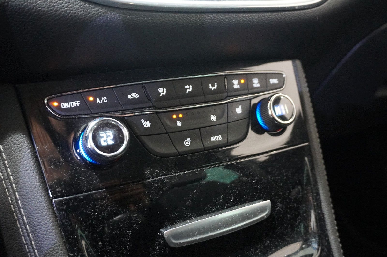 Fahrzeugabbildung Opel Astra K ST 1.4T INNOV. NAVI/LED/KAMERA/SPORT/AHK