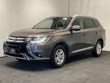 Mitsubishi Outlander Plus 2WD Kamera Navi Sitzhg AHK  - Mitsubishi Outlander mit Benzin-Antrieb: Geländewagen