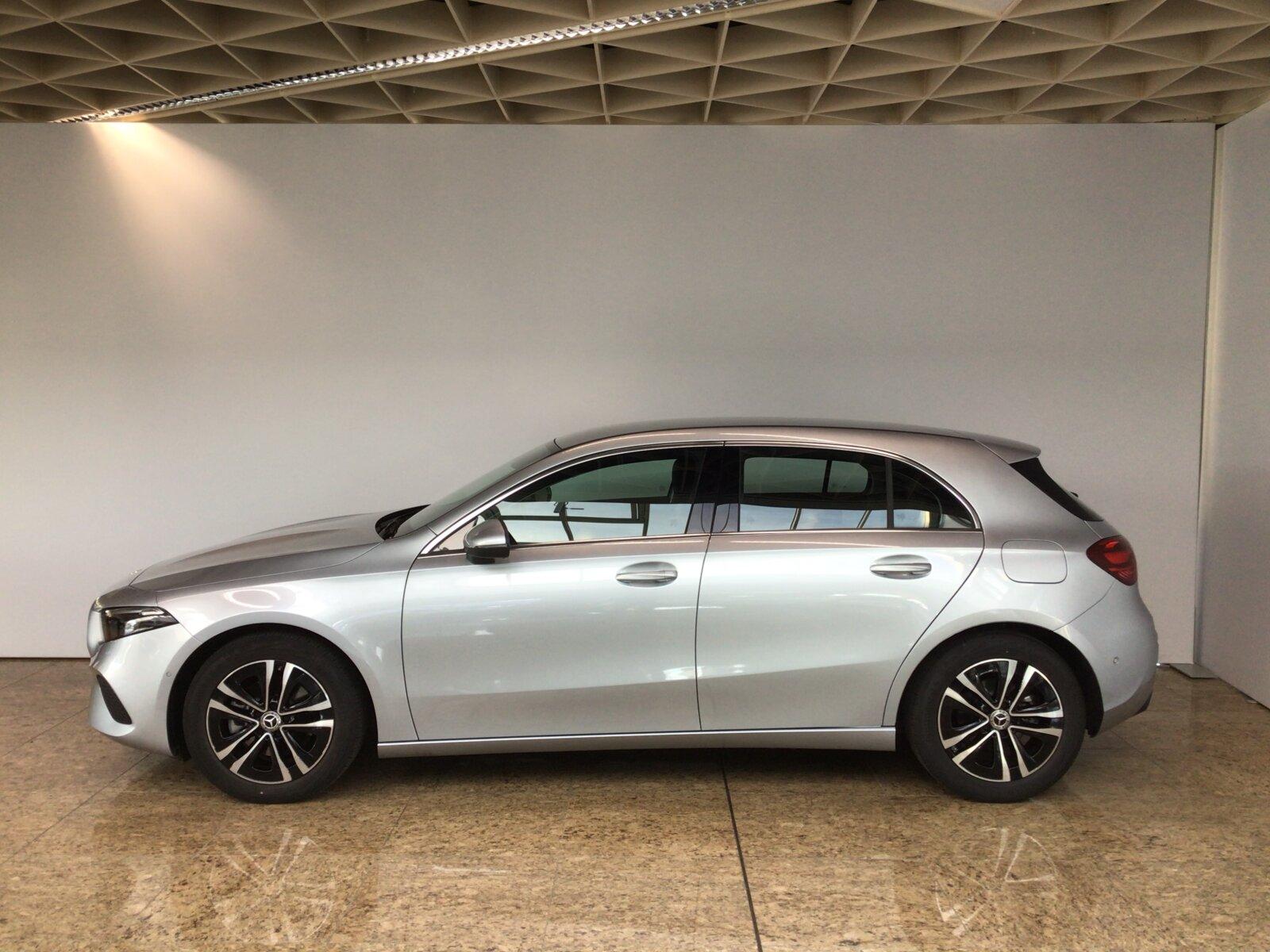 Mercedes-Benz A 180 Progressive Line Advanced/MBUX/V-Distr.LED