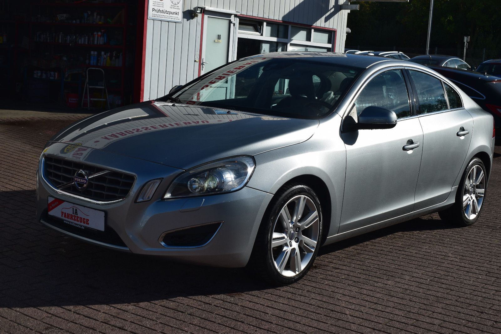 Volvo S60 Lim. Summum 1.Hand Sitzheizung Sonderlack.