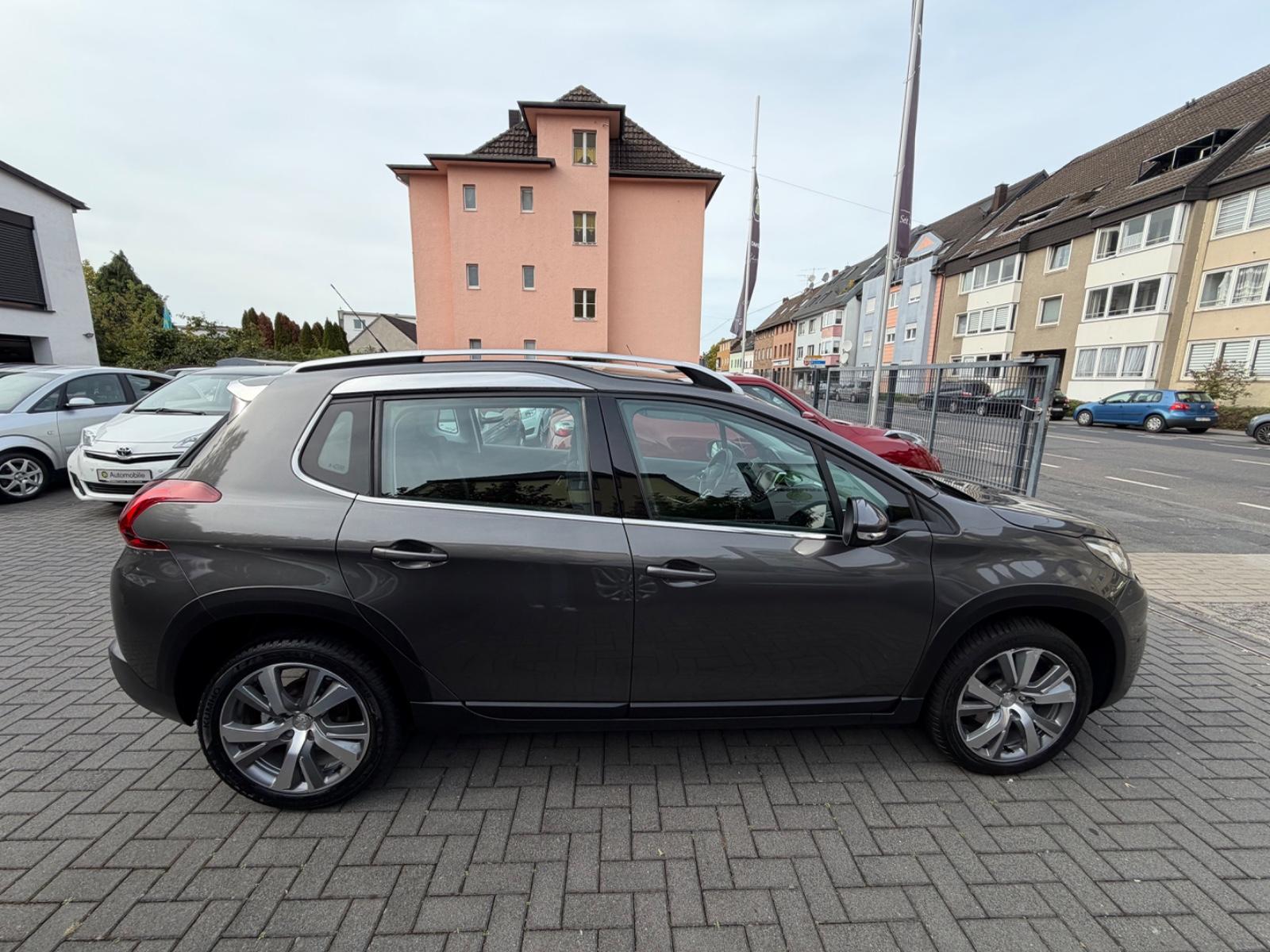 Peugeot 2008 Allure*NAVI*KAM*PDC*TEMPO*PANO*AUTOMATIK