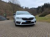 Skoda Octavia 2.0 TSI DSG RS 245 Combi RS - Skoda Octavia: Privatanbieter