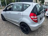 Mercedes-Benz A 150 Elegance Sitzhzg. Klima Automatik ... - aus 2005 mit Benzin-Antrieb: Kleinwagen