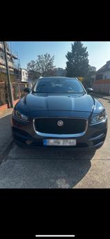 Jaguar F-Pace 20d AWD - Jaguar F-Pace in Berlin