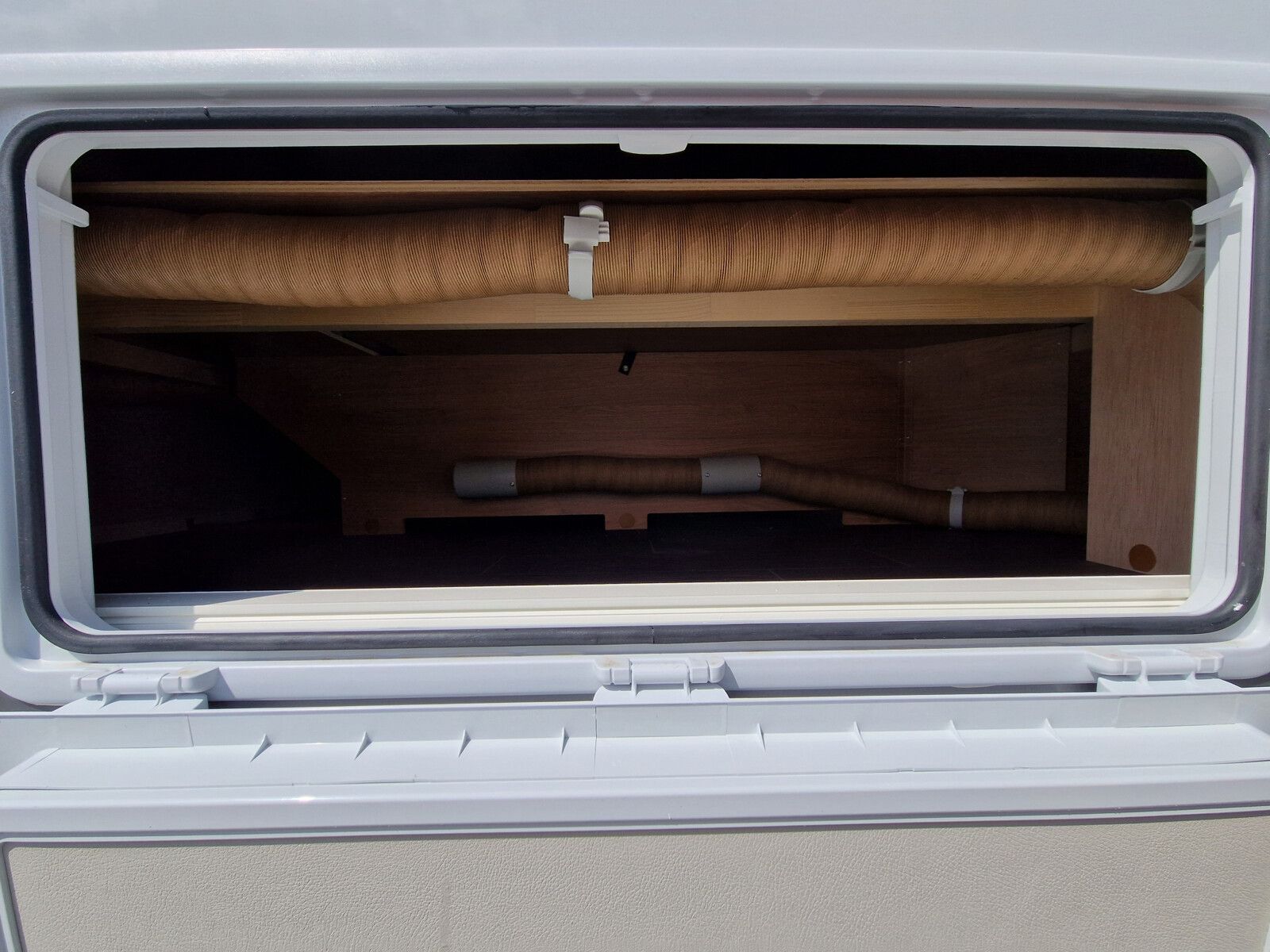Fahrzeugabbildung Tabbert Da Vinci 560 HTD 2.5 Heckbad, Auflastung, uvm...