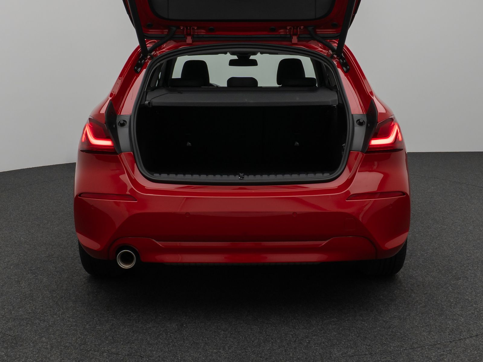 Fahrzeugabbildung BMW 118i GeschwindigReg Kamera DAB FernlichtAss LED