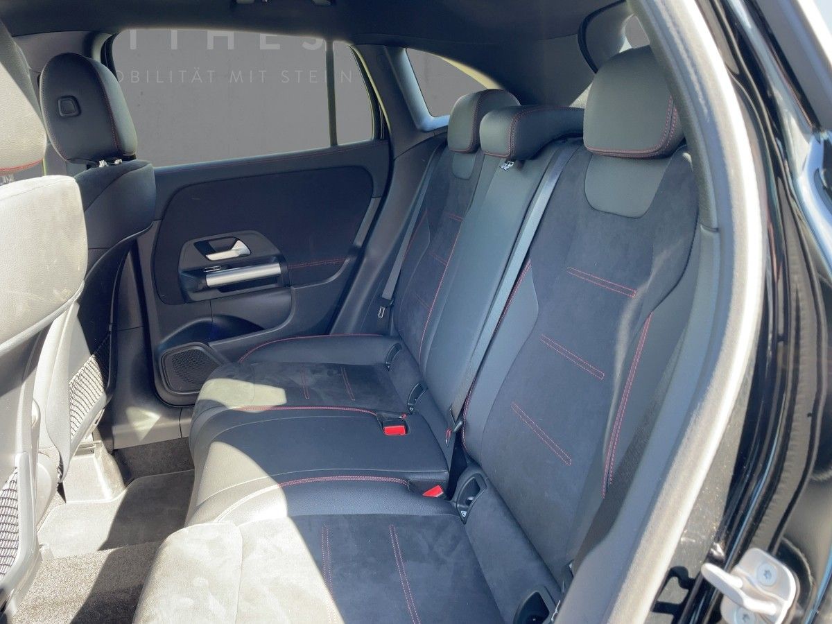 Fahrzeugabbildung Mercedes-Benz GLA 200 d AMG/Night/Pano/Kamera/AHK