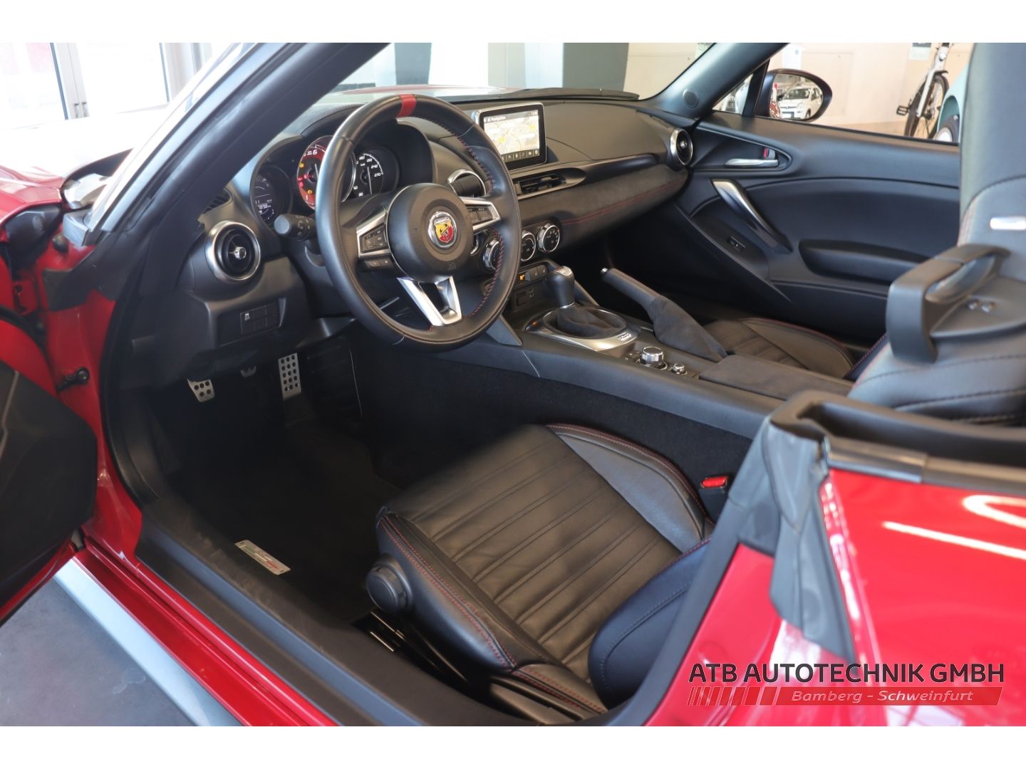 Fahrzeugabbildung Abarth 124 Spider 1.4 MultiAir Turbo Nr. 624 BOSE Faltd