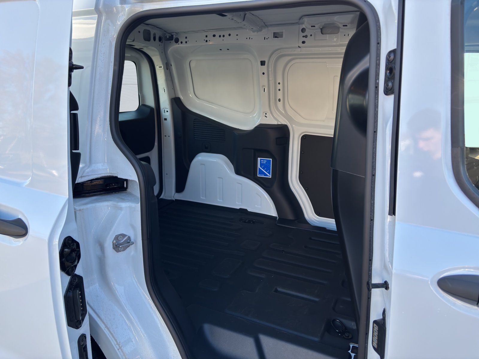 Fahrzeugabbildung Ford Tourneo Courier BEV Trend eMotor