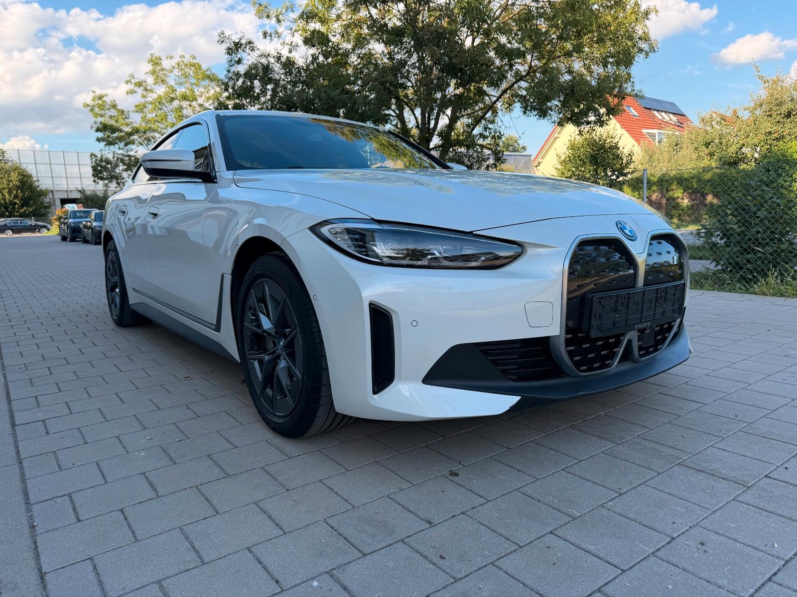BMW i4 Gran Coupe 40 eDrive Kamera AHK Ambiente