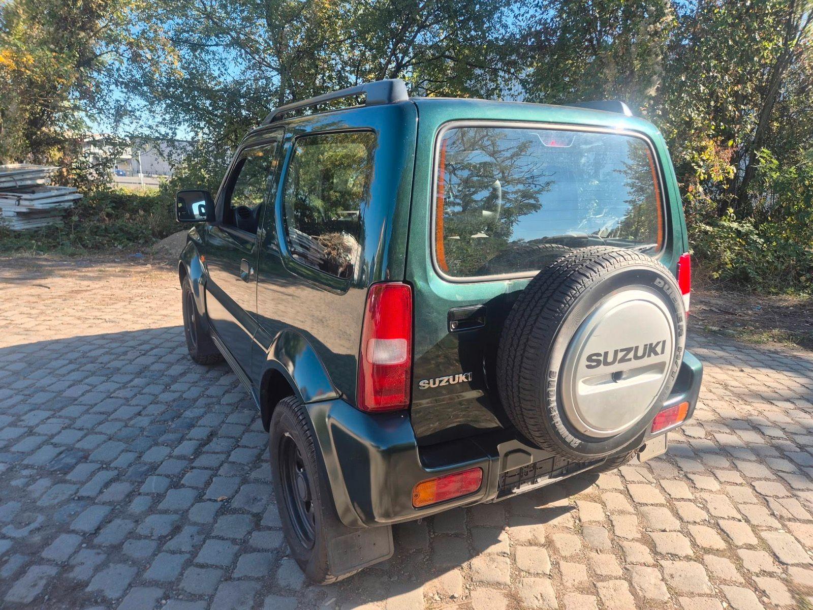 Suzuki Jimny 2005 — rear view