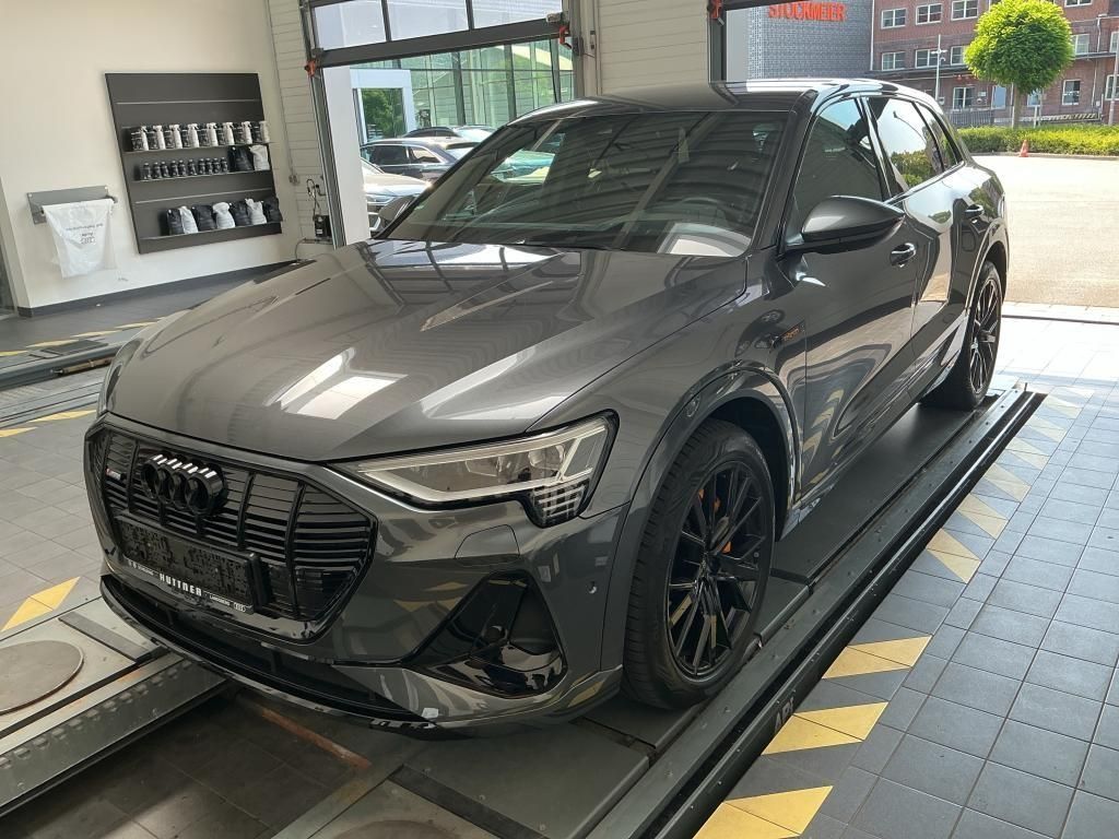 Image of Audi e-tron