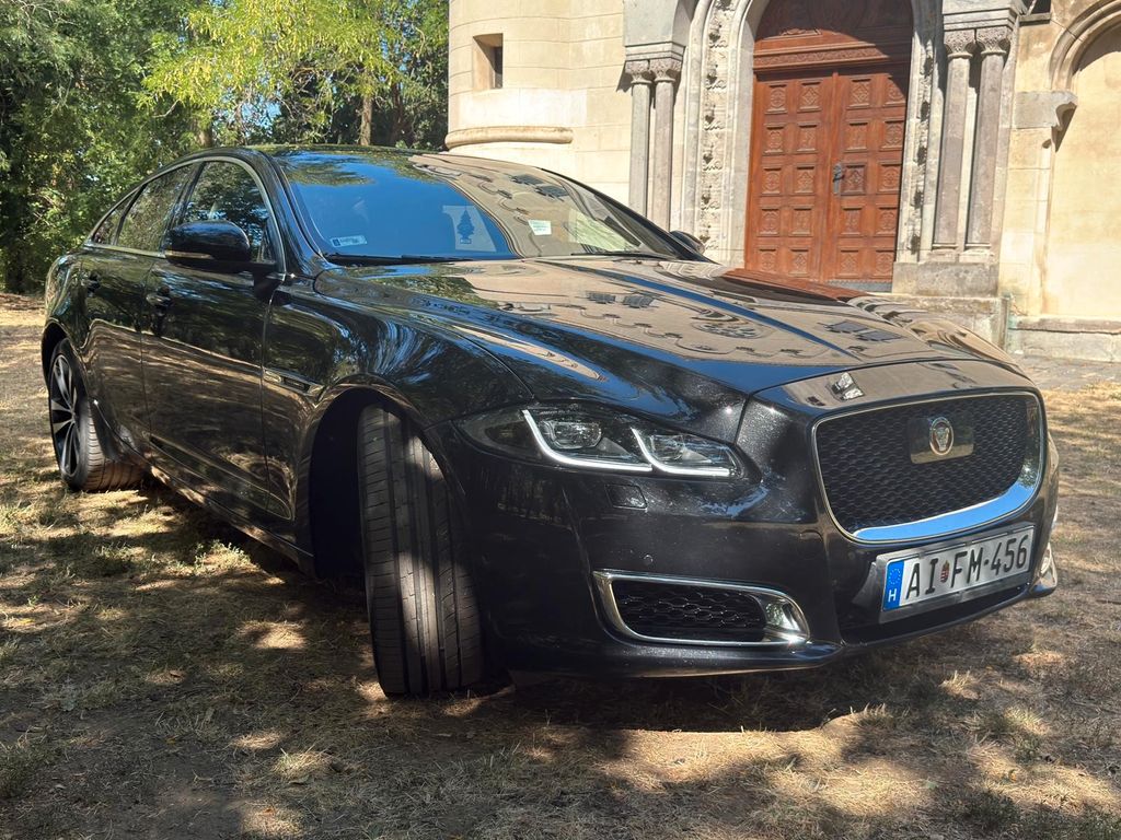 Image of Jaguar XJ