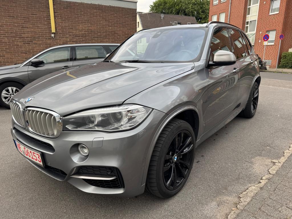 BMW X5 M50