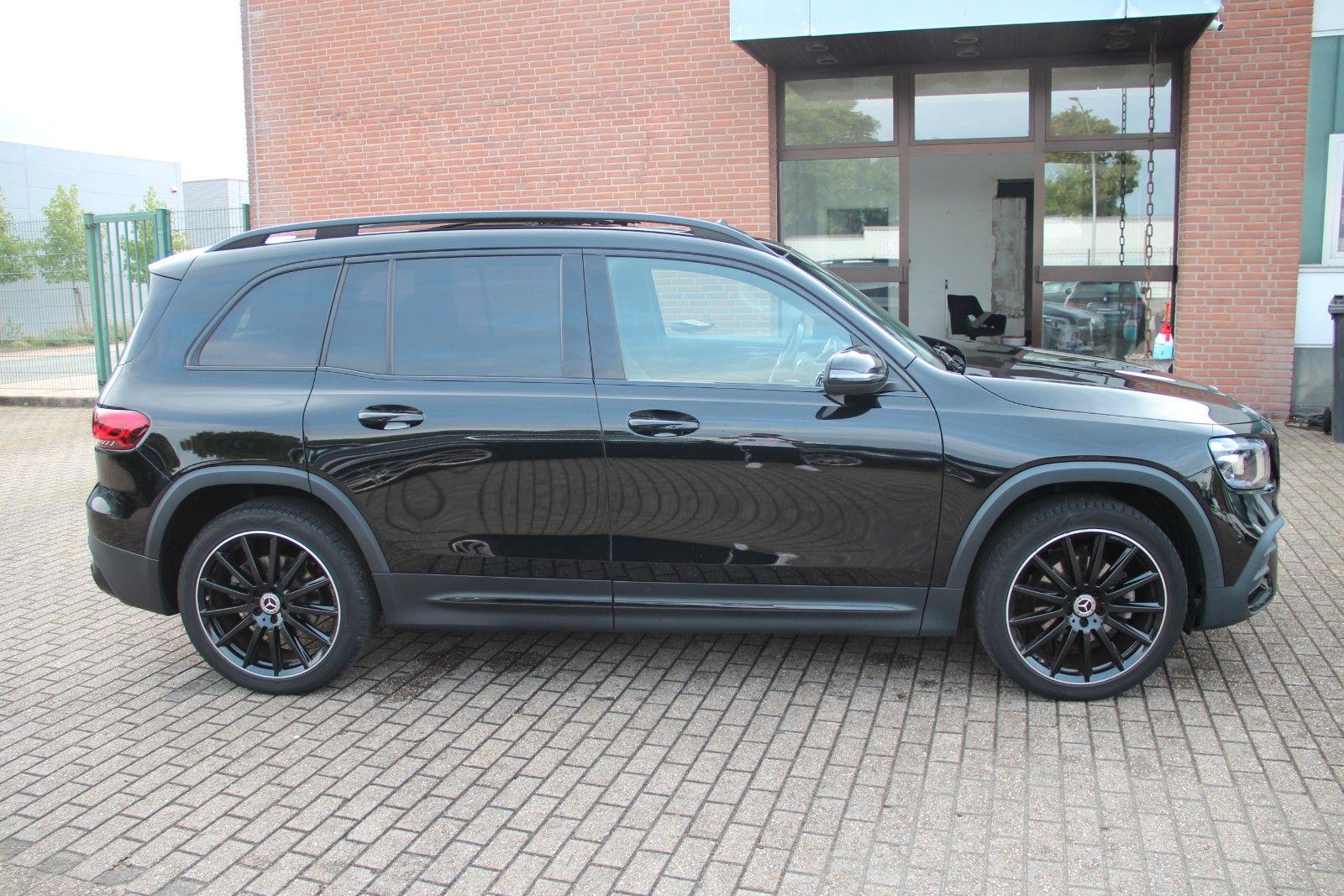 Mercedes-Benz GLB 200 AMG Line Night Wide Pano RFK 7 Sitzer foto 6