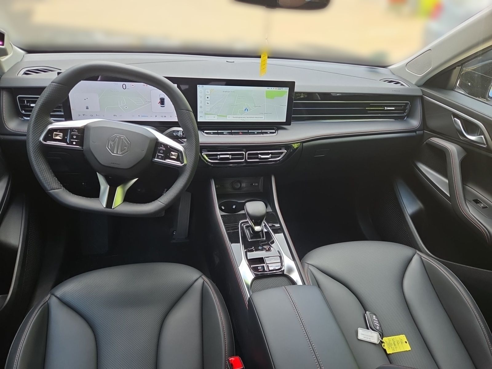 Fahrzeugabbildung MG HS 1.5 Plug-In-Hybrid 200 kW Luxury *NAVI*KLIMA*