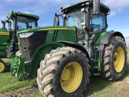 John Deere 7310R