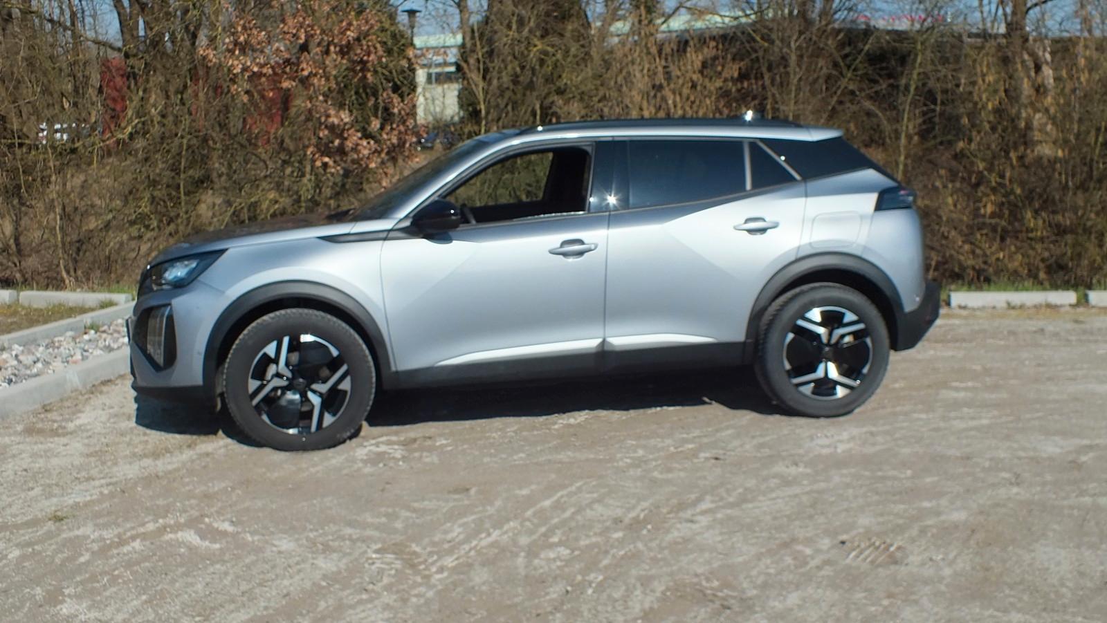 Peugeot 2008 Allure Pure Tech 130 EAT8 Automatik +Navi