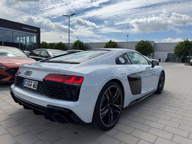 Fahrzeugabbildung Audi R8 5.2 FSI Performance Carbon Sportpaket Navi Le
