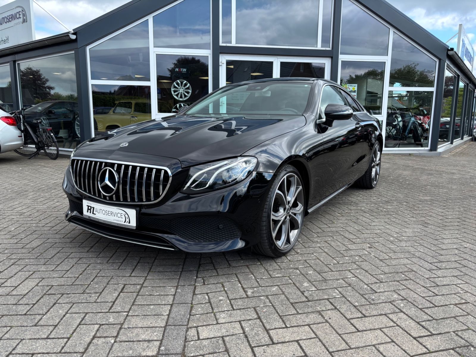 MERCEDES-BENZ E 220 D Coupe Avantgarde+NAVI+EGSD+LED+