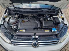 Fahrzeugabbildung Volkswagen Touran 1.5 TSI DSG R-Line 7-Si. STANDHZG PANO AH