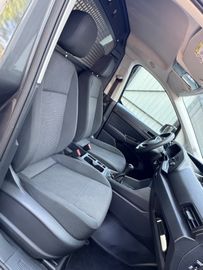 Volkswagen Caddy - 12