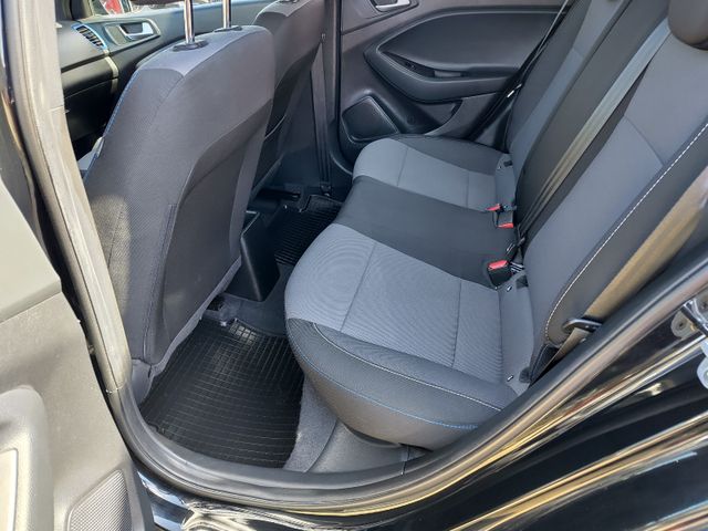Hyundai i20 Sport Klima Sitz- und Lenkradheizung
