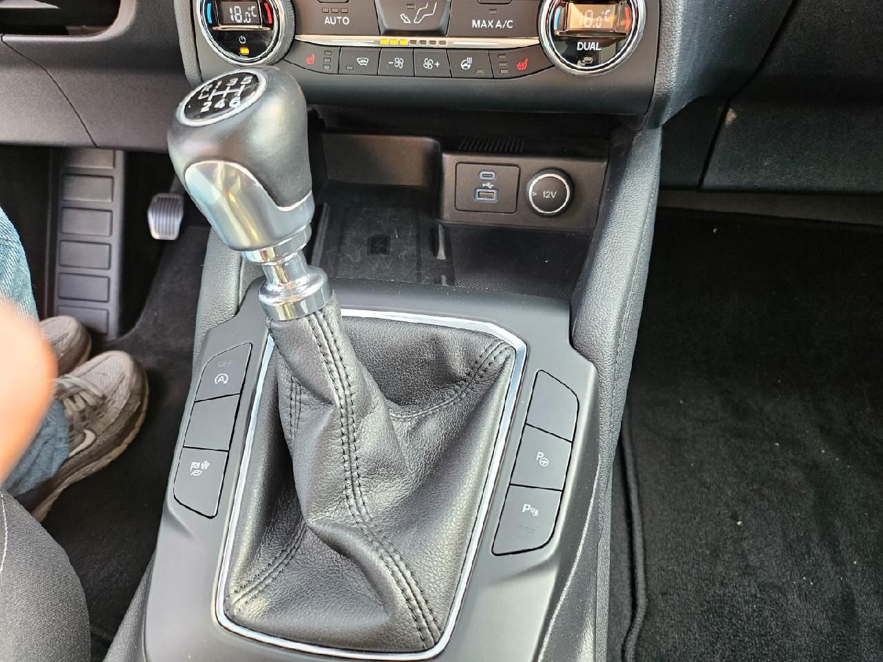 Fahrzeugabbildung Ford Kuga Titanium