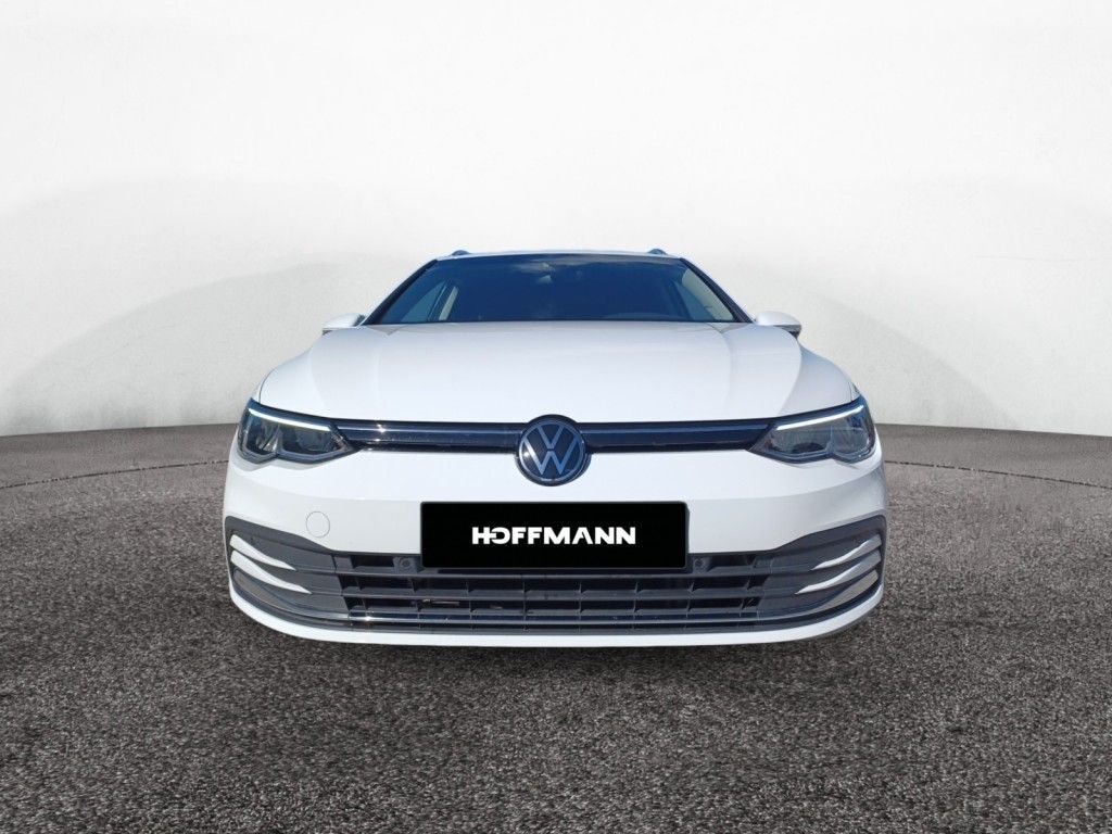 Fahrzeugabbildung Volkswagen Golf Variant 2.0 TDI SCR Life Navi, AHZV, ACC