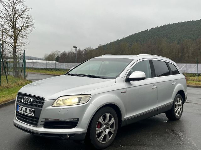 Audi Q7 3.0 TDI quattro/7Sitze