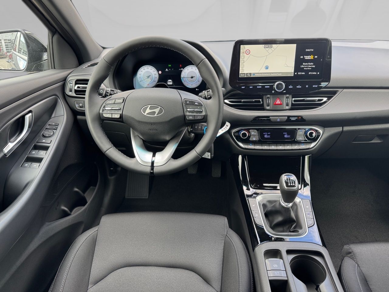 Fahrzeugabbildung Hyundai i30 TREND ACC Akustikglas Fernlichtass. Kam. LM