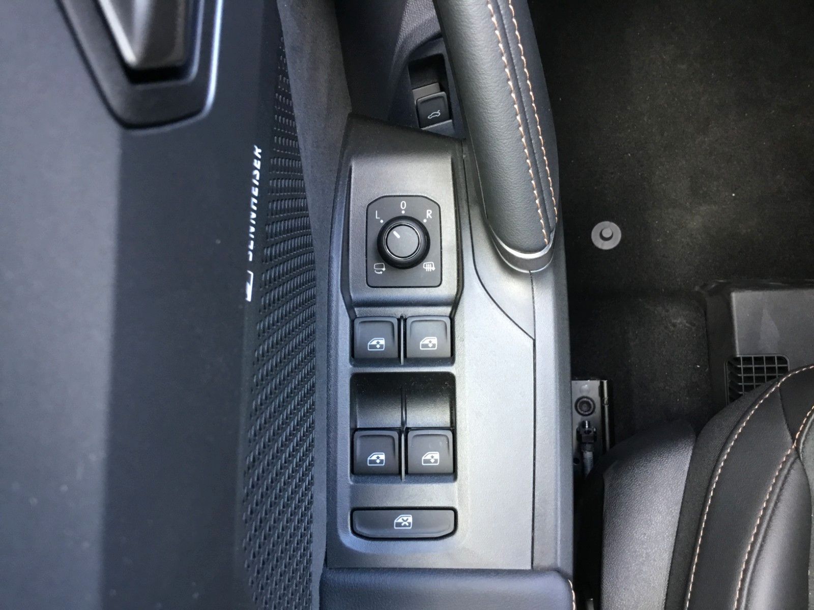Fahrzeugabbildung CUPRA Formentor 2.0 TSI VZ Black Edition DSG+Pano+AHK