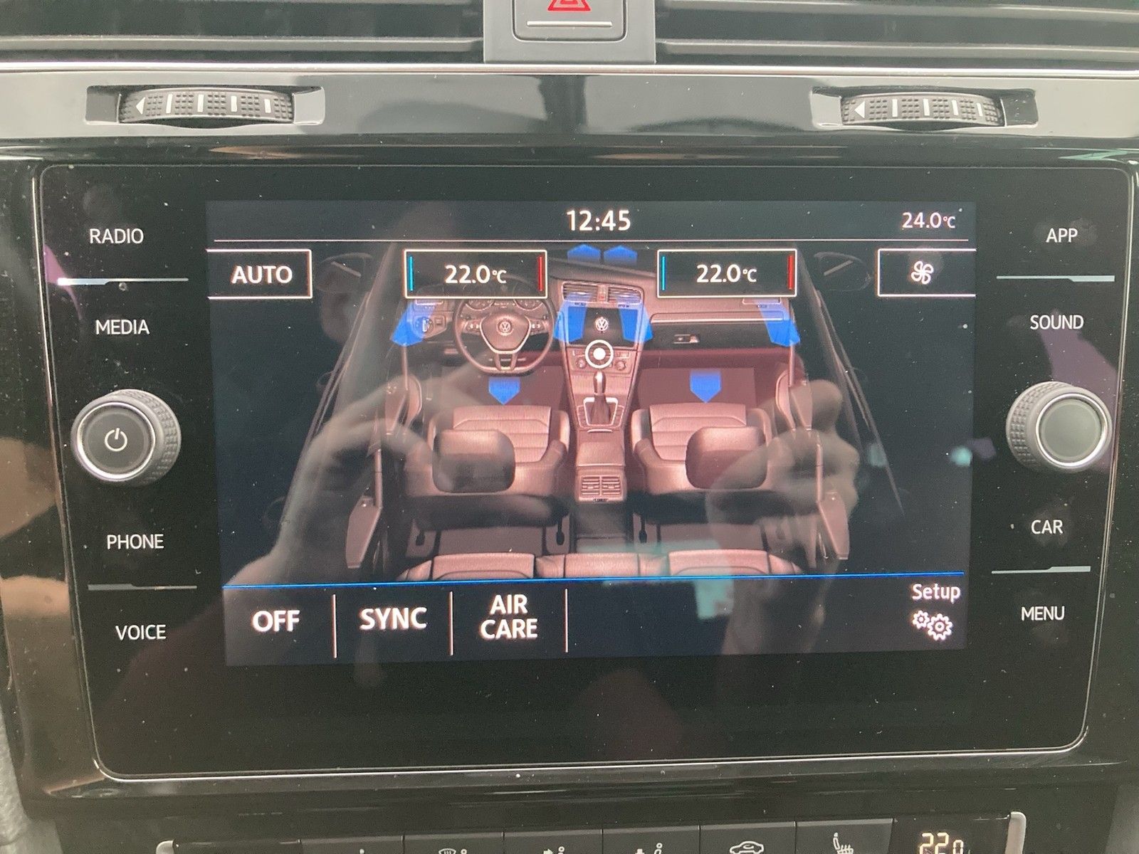 Fahrzeugabbildung Volkswagen Golf VII Lim. TSI Sound LED ACC PDC APP-Connect
