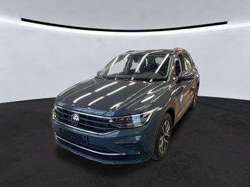 Volkswagen Tiguan - 1