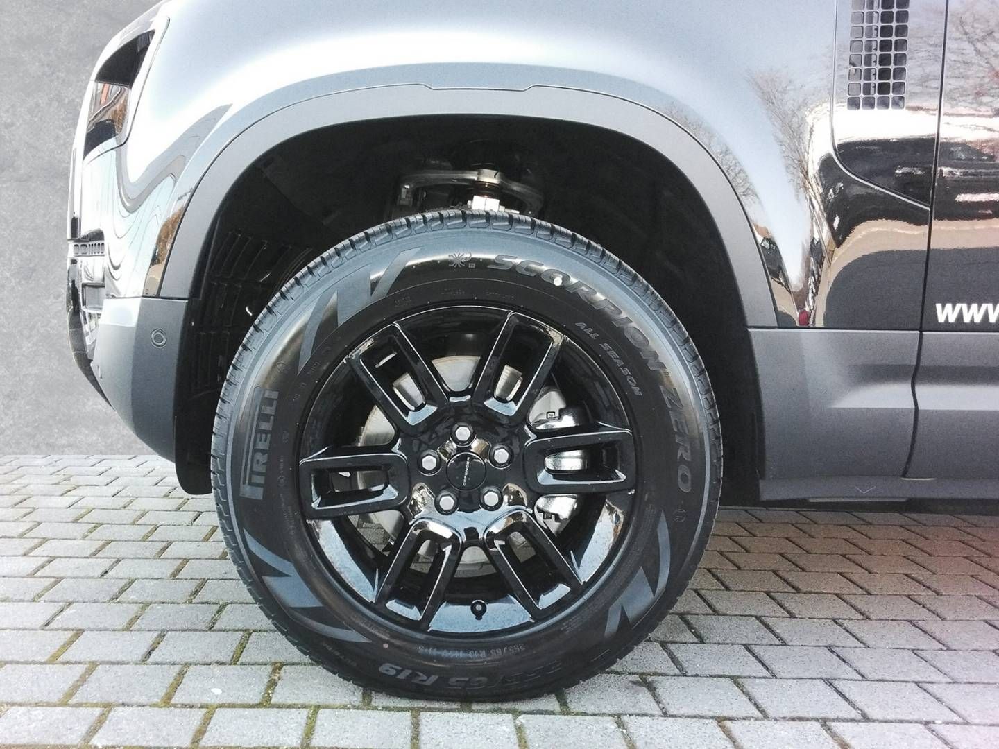 Fahrzeugabbildung Land Rover Defender 90 D200 S
