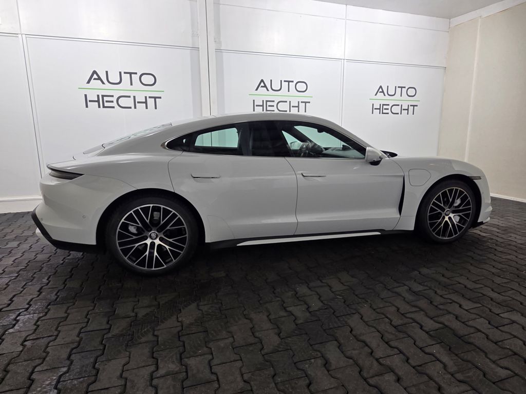 PORSCHE Taycan 2020