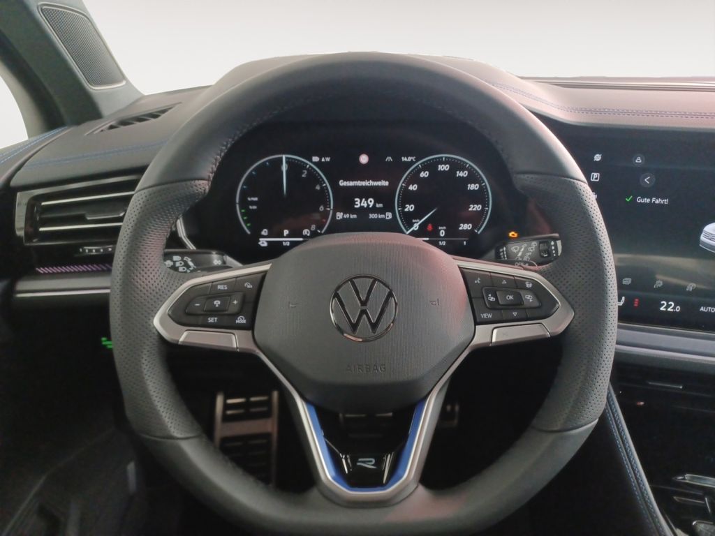 Fahrzeugabbildung Volkswagen Touareg R 3.0 V6 e-Hybrid 0,5% Steuervorteil
