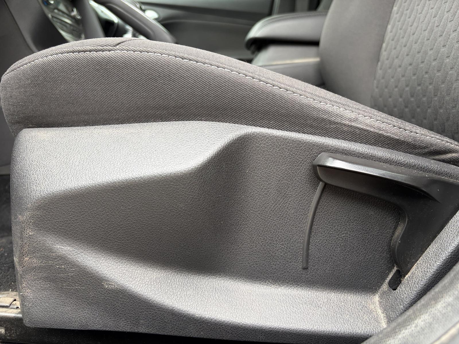 Ford Focus 2013 — photo 24