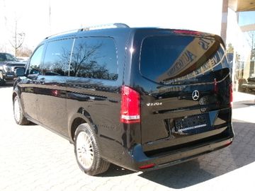 Mercedes V 220 - 4