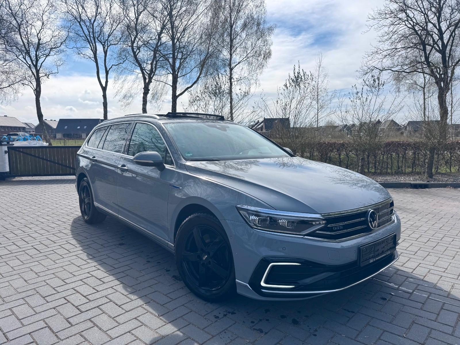Volkswagen Passat Variant GTE Panorama HUD Camera ACC Nardo