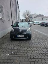 Toyota  IQ gebraucht gepflegt auto - Toyota IQ aus 2011