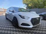 Hyundai i40 cw blue Premium Navi Leder Panorama - weiße Hyundai i40