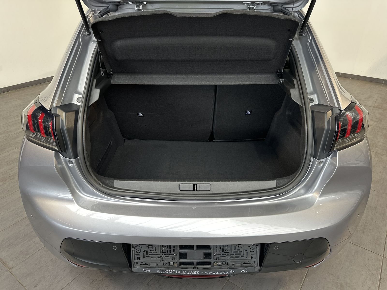 Fahrzeugabbildung Peugeot 208 e Allure 5-Türer NAV+LED+180°-KAMERA+SHZ+1HD