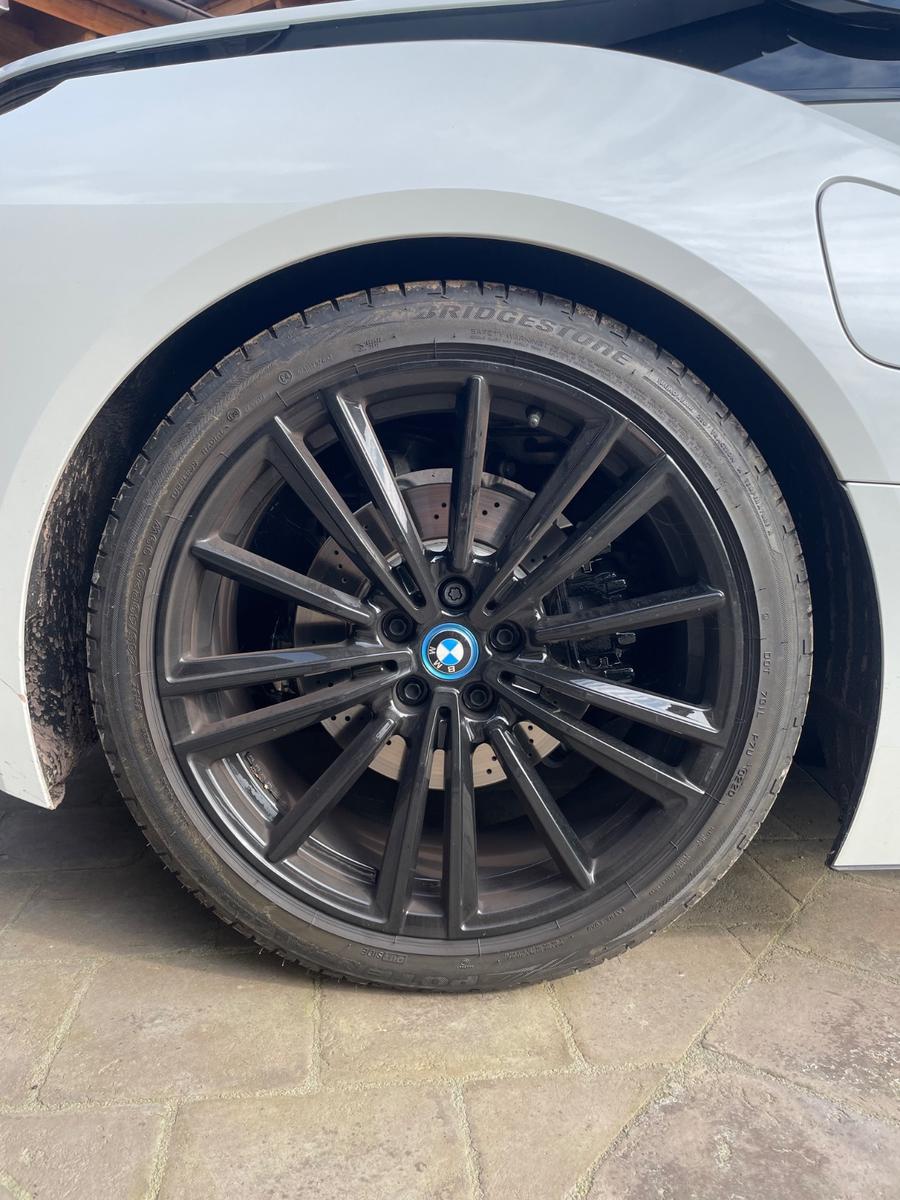 BMW i8 Roadster /Servi+Reifen neu 92,8% Batterie