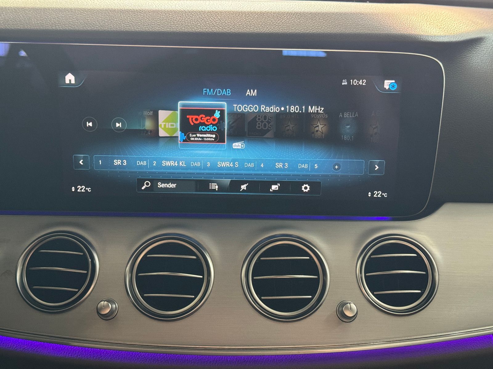 Fahrzeugabbildung Mercedes-Benz E 450 4MATIC 9G-TRONIC 2X AVANTGARDE FACELIFT