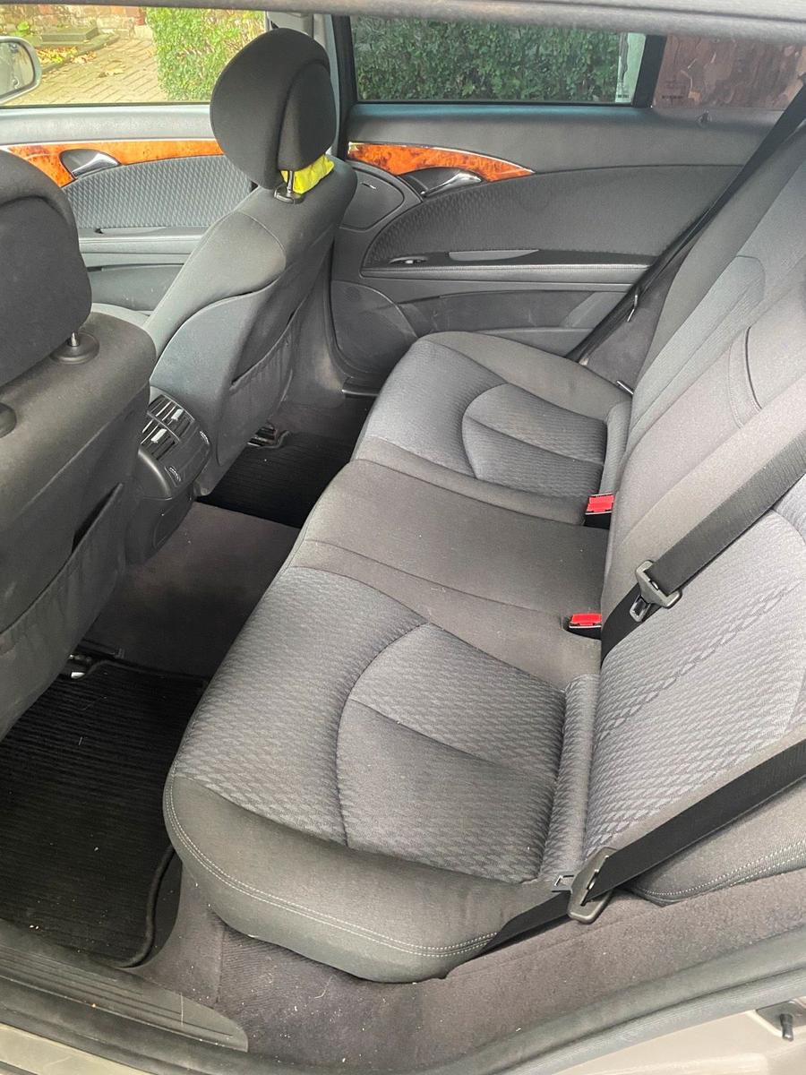 Mercedes-Benz E220 2005 — photo 5