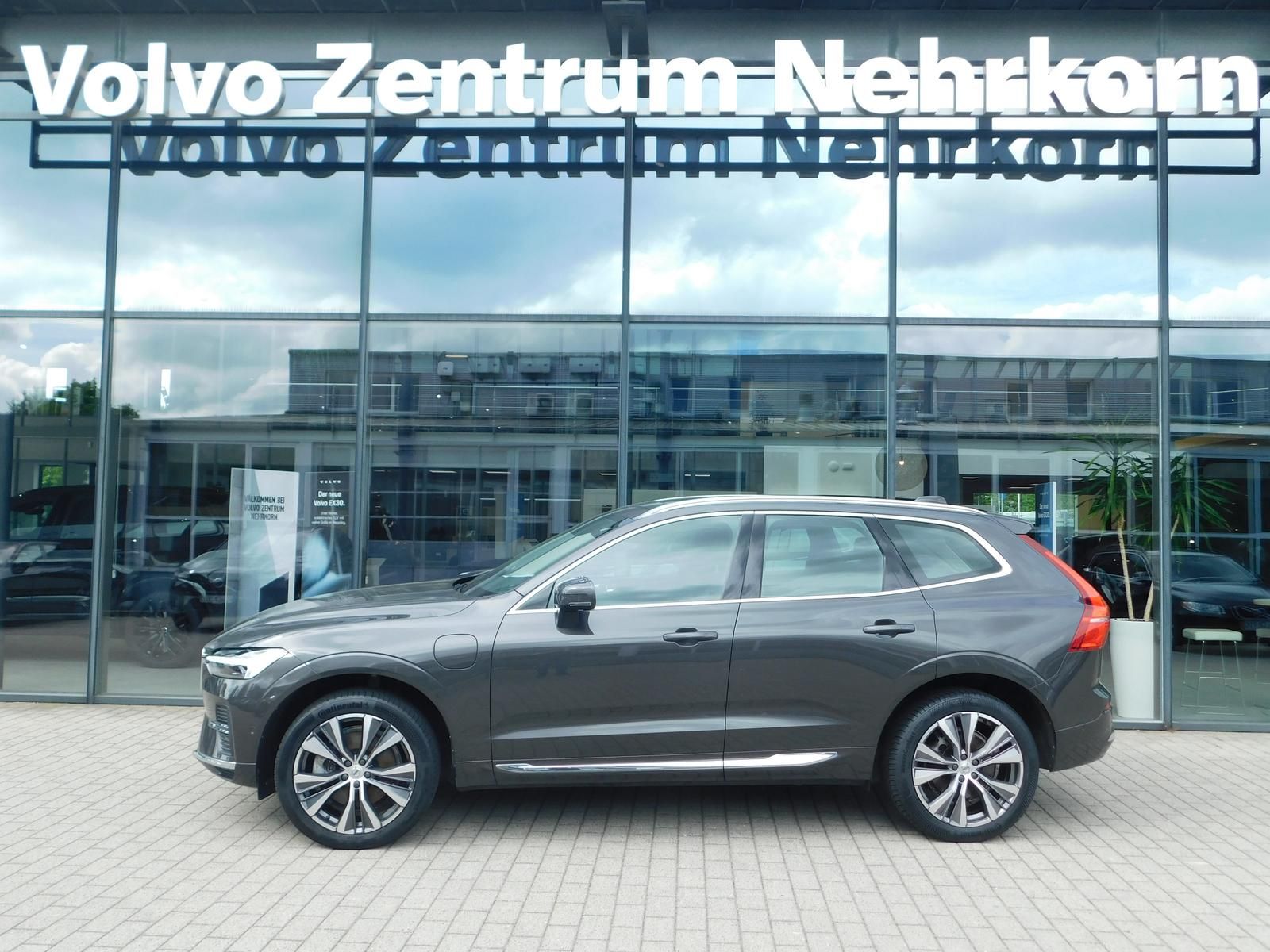 Fahrzeugabbildung Volvo XC60 T8 Recharge Inscription Plug-In Hybrid AWD
